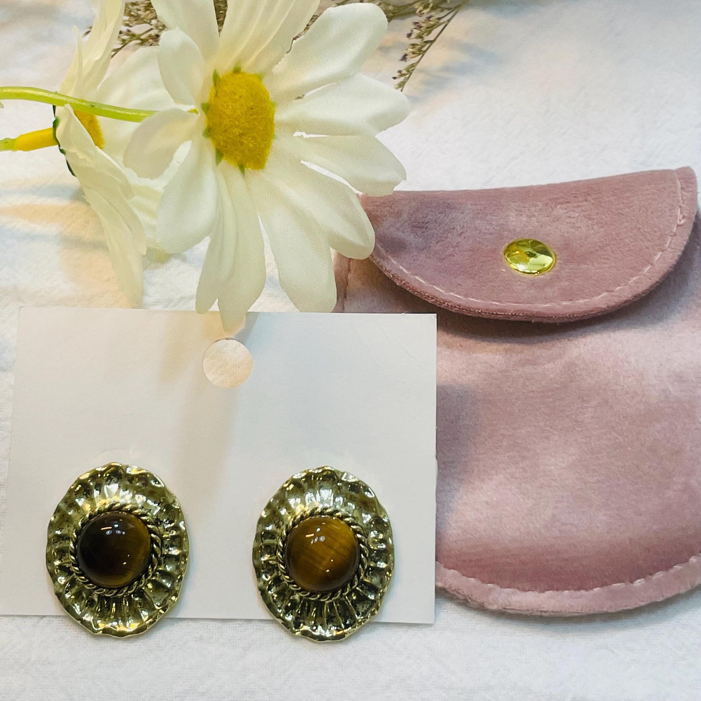 Vintage Gold and Brown Stone stud Earrings, Elegant Round Studs, Unique Statement Jewelry for Women, Gold and Brown studs earrings gifts