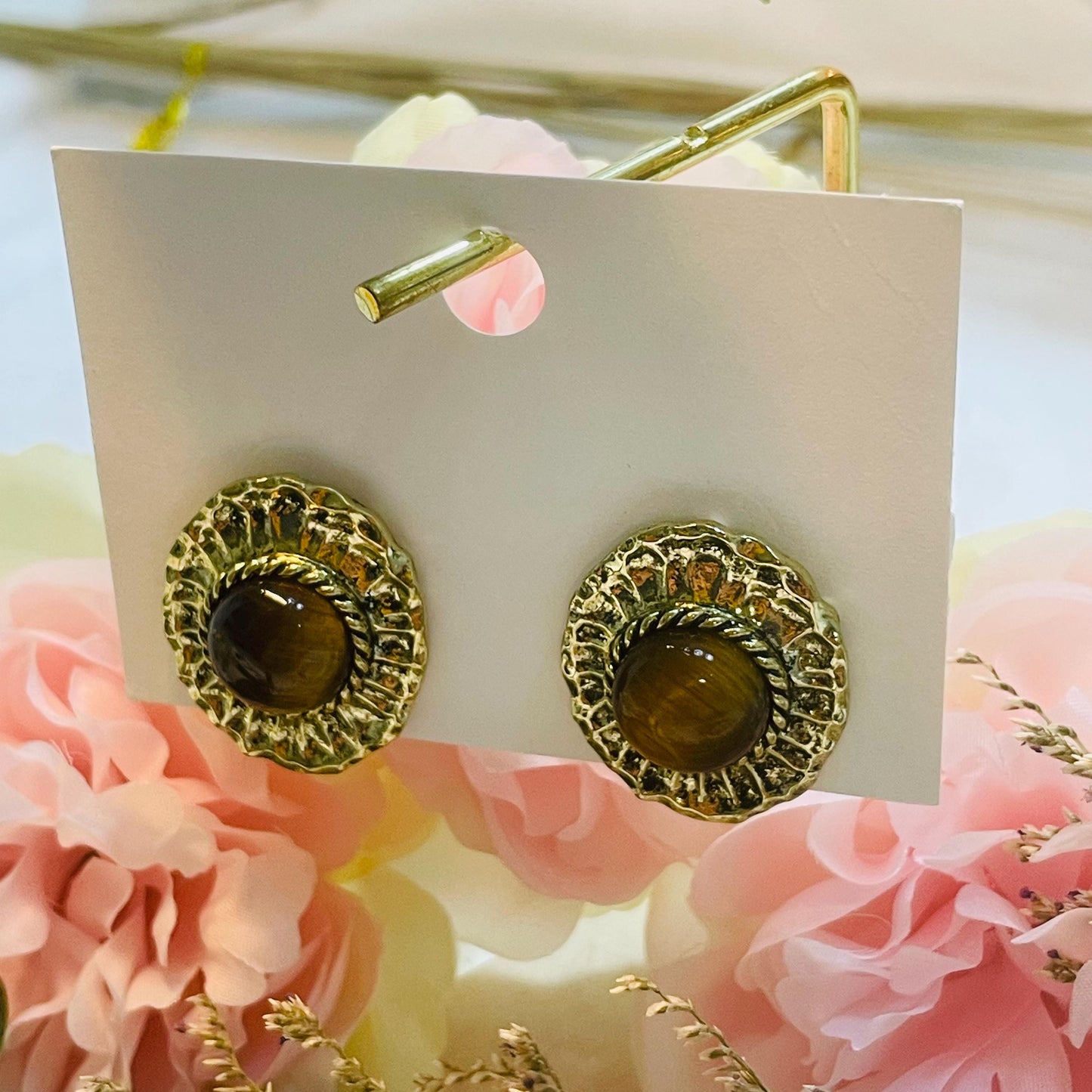 Vintage Gold and Brown Stone stud Earrings, Elegant Round Studs, Unique Statement Jewelry for Women, Gold and Brown studs earrings gifts