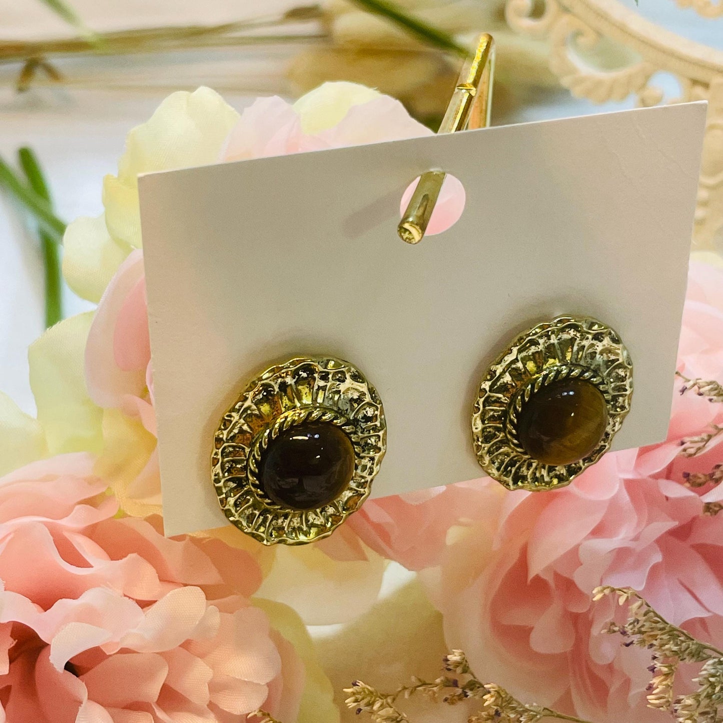 Vintage Gold and Brown Stone stud Earrings, Elegant Round Studs, Unique Statement Jewelry for Women, Gold and Brown studs earrings gifts