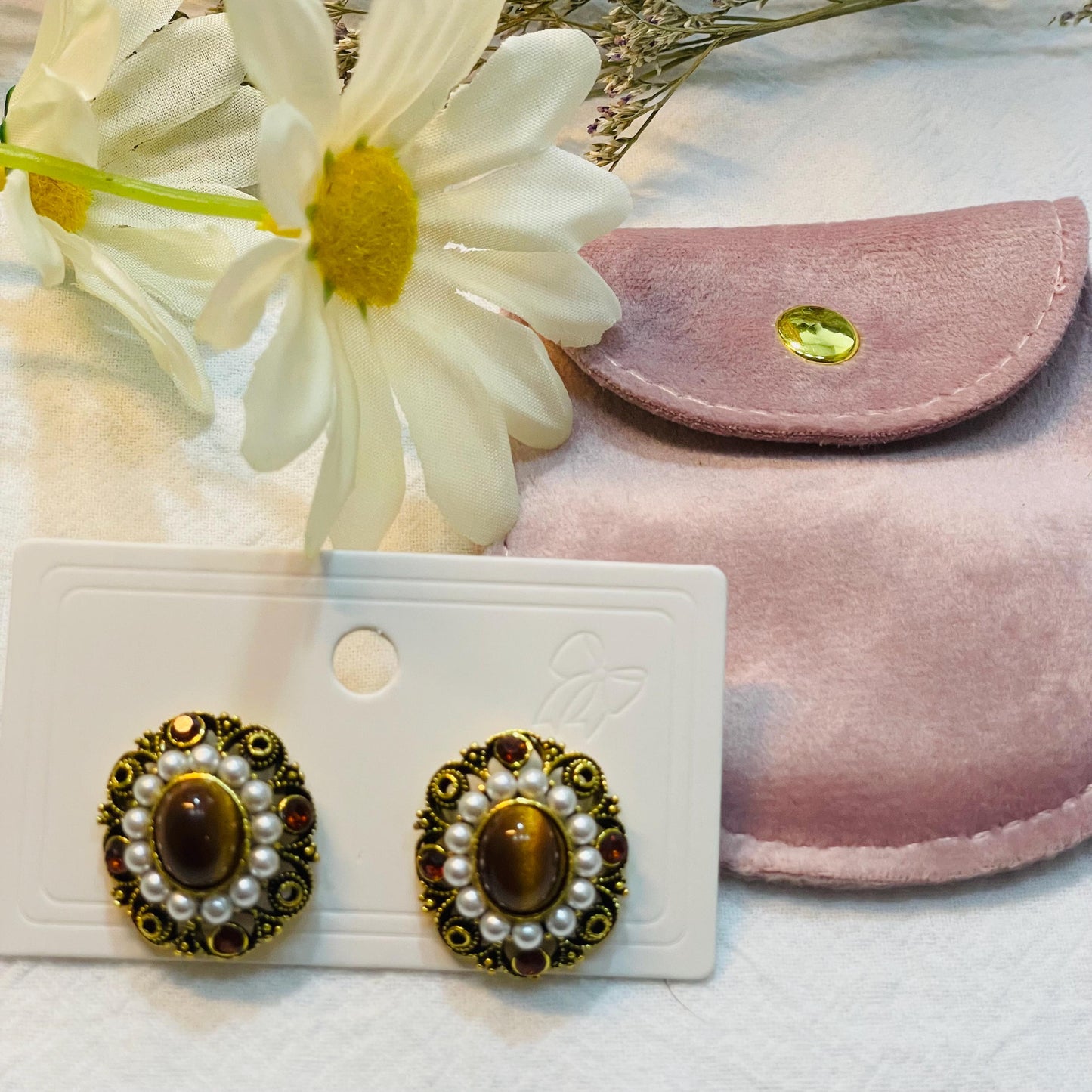 Exquisite Pearl and Tiger's Eye Earrings, Vintage studs Statement Jewelry, Elegant Pearl stud Earrings brown stone studs, round studs gifts