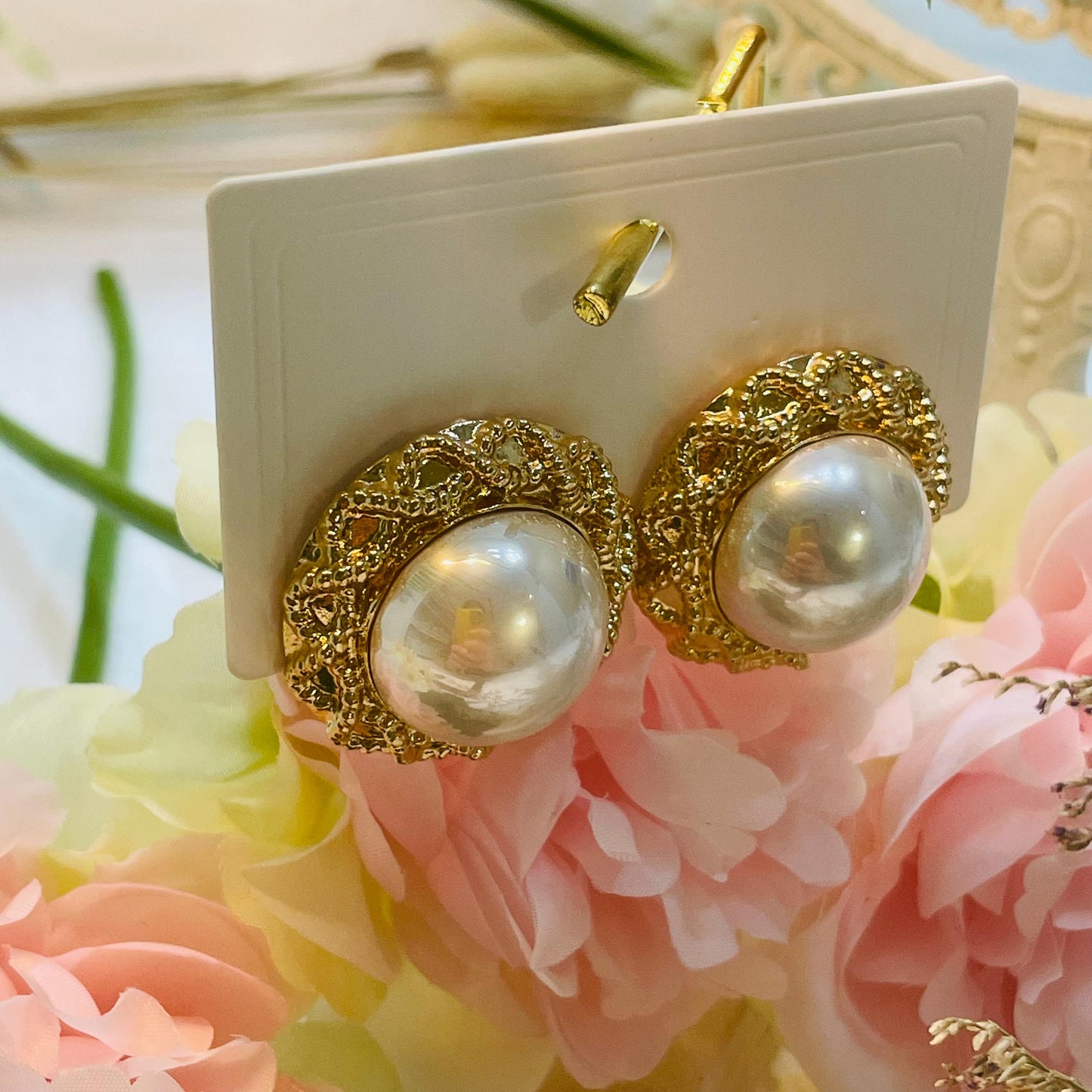 Elegant Gold and Pearl Stud Earrings, Vintage Statement Jewelry Women, Chic Accessories, big pearl studs, large pearl earrings gift for her