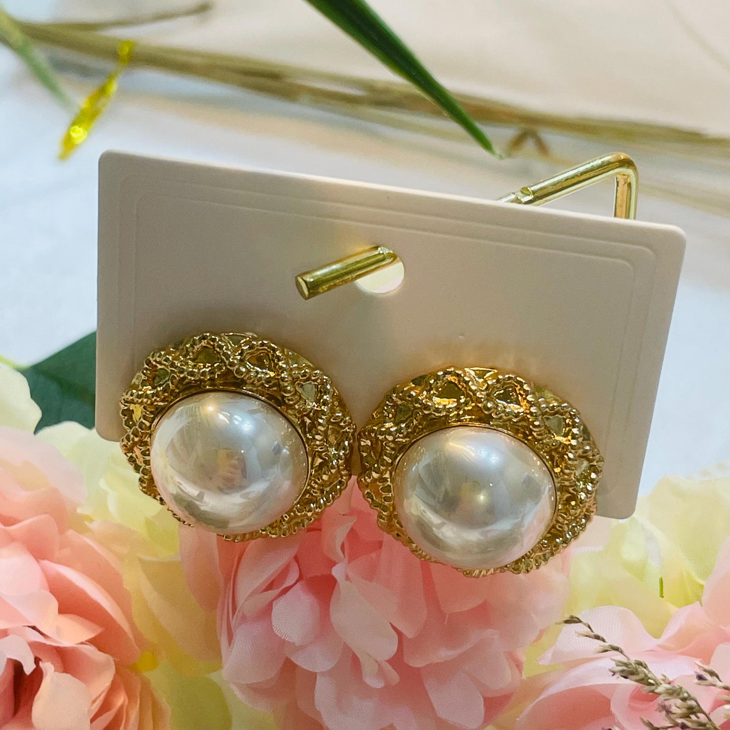 Elegant Gold and Pearl Stud Earrings, Vintage Statement Jewelry Women, Chic Accessories, big pearl studs, large pearl earrings gift for her