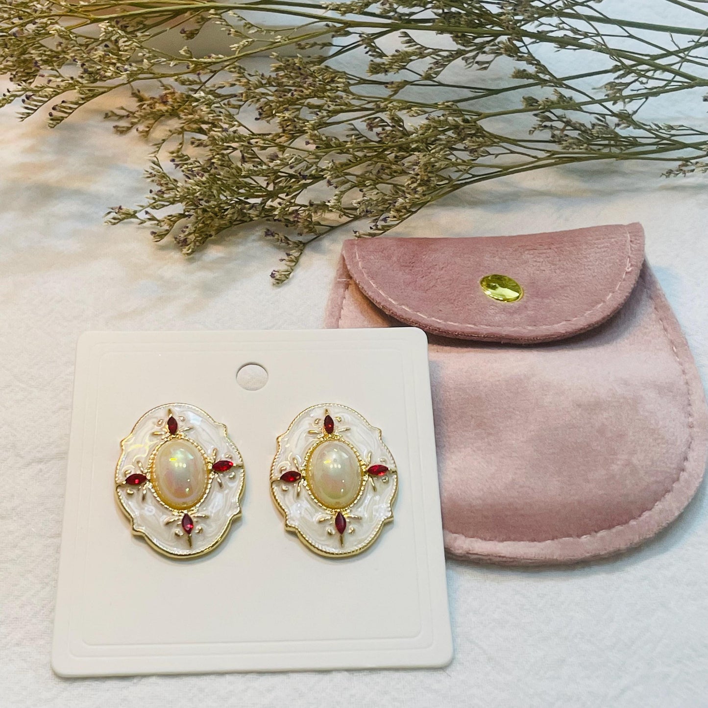 Elegant Gold Pearl and Ruby Stud Earrings, Vintage Floral Design, Gold Tone Pearl Stud Earrings, Statement Flower Stud Earrings Gift for Her