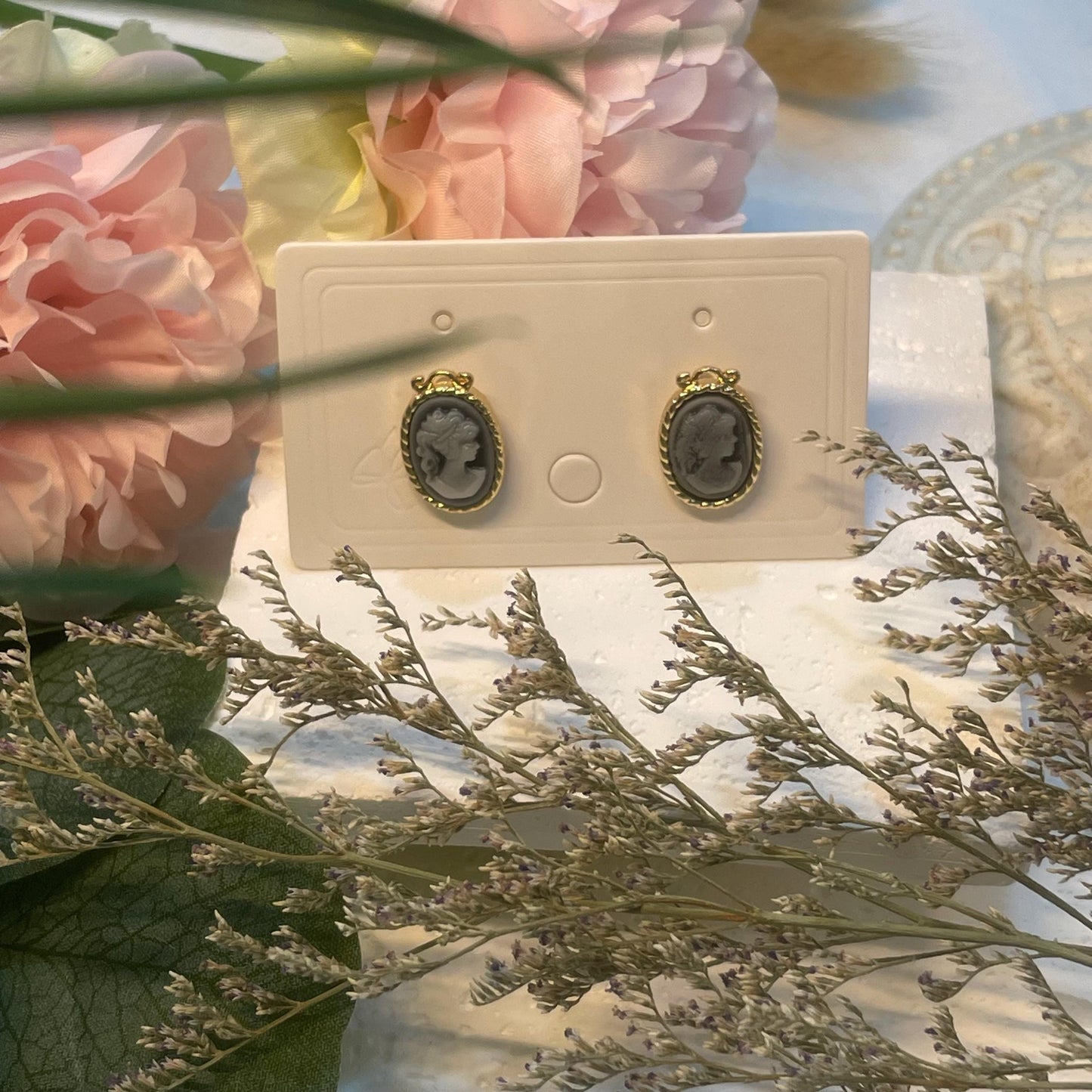 Vintage Inspired Black and Ivory tones Cameo Earrings, Post earrings, Cameo Earrings, Victorian Earrings, Romantic Earring, Regency Earring