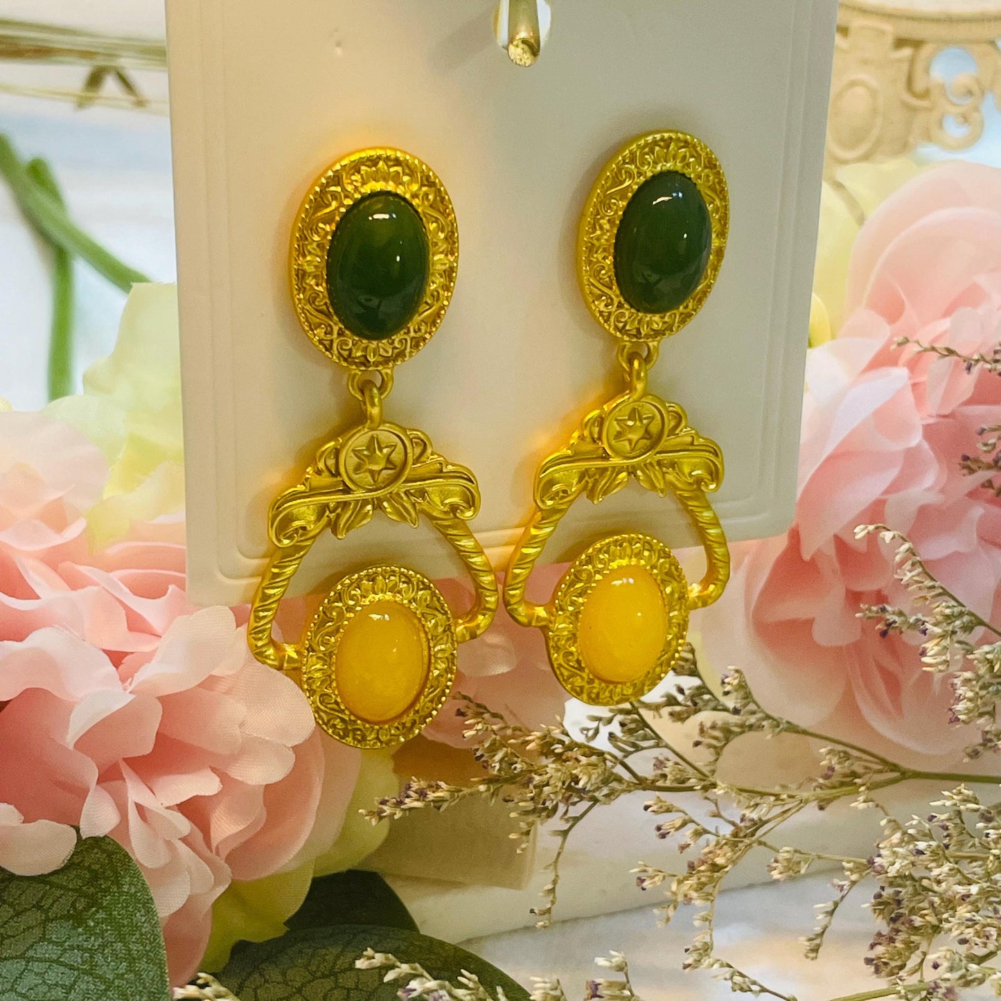 Elegant Gold Drop Earrings with Oval Green and Orange Gemstones, Intricate Statement Jewelry, Perfect Gift, Gold Dangle Earrings for Her