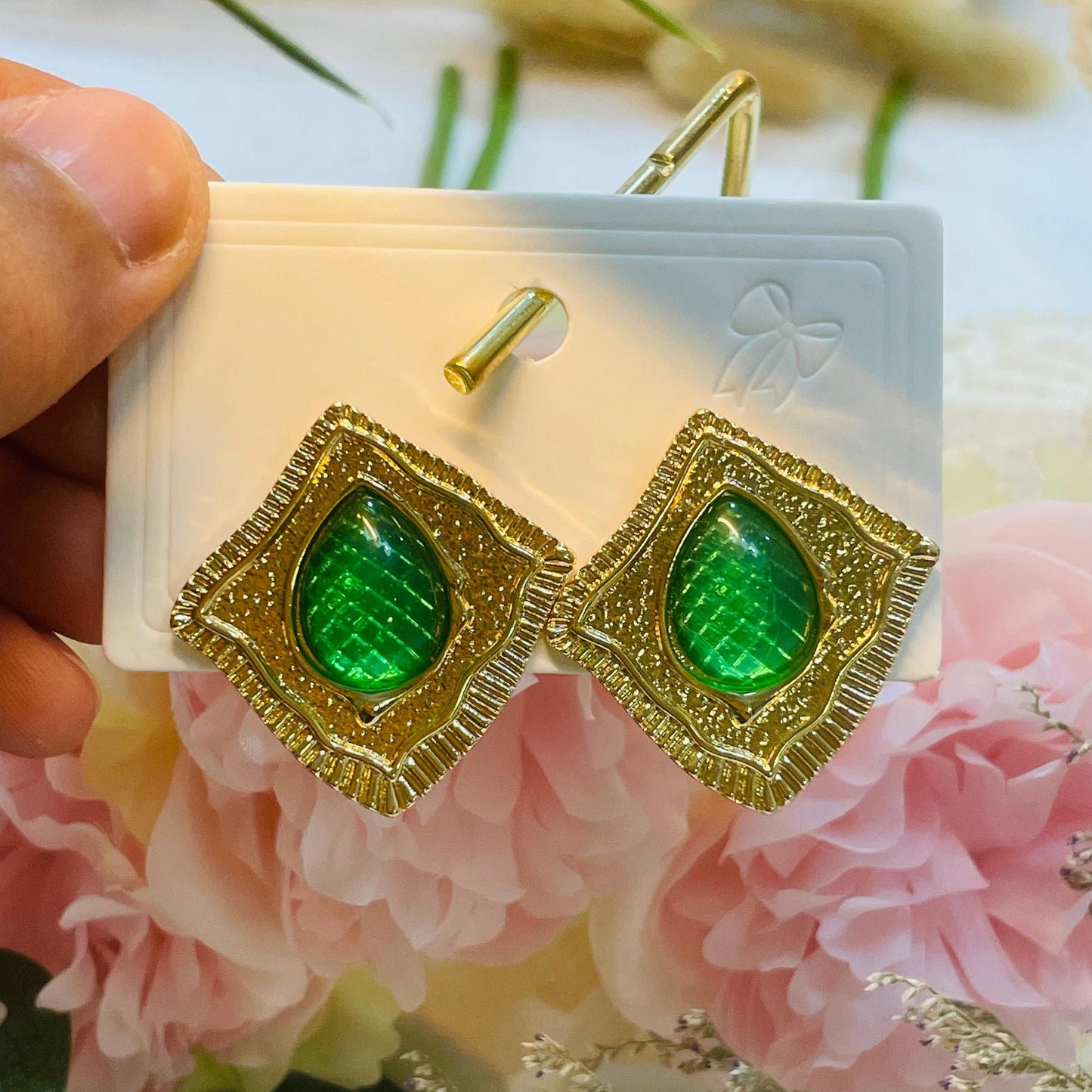 Elegant Green Crystal Stud Earrings, Gold Tone green Statement Jewelry, Vintage-Inspired Green Quartz Stud Earrings, Perfect Gift for Her