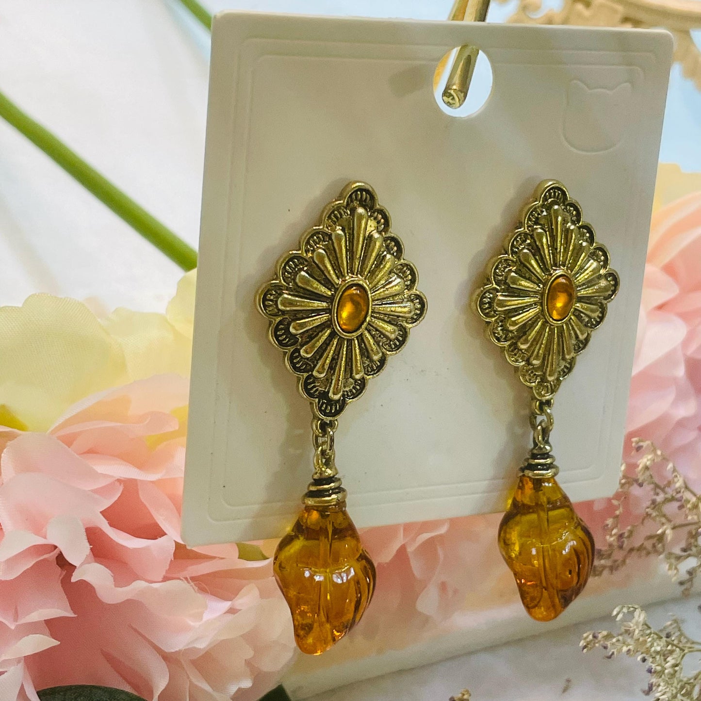 Vintage Amber Floral Glass Drop Earrings, Elegant flower glass, Amber Rhinestone Dangle Earrings, Statement Jewelry, Perfect Gift for Her