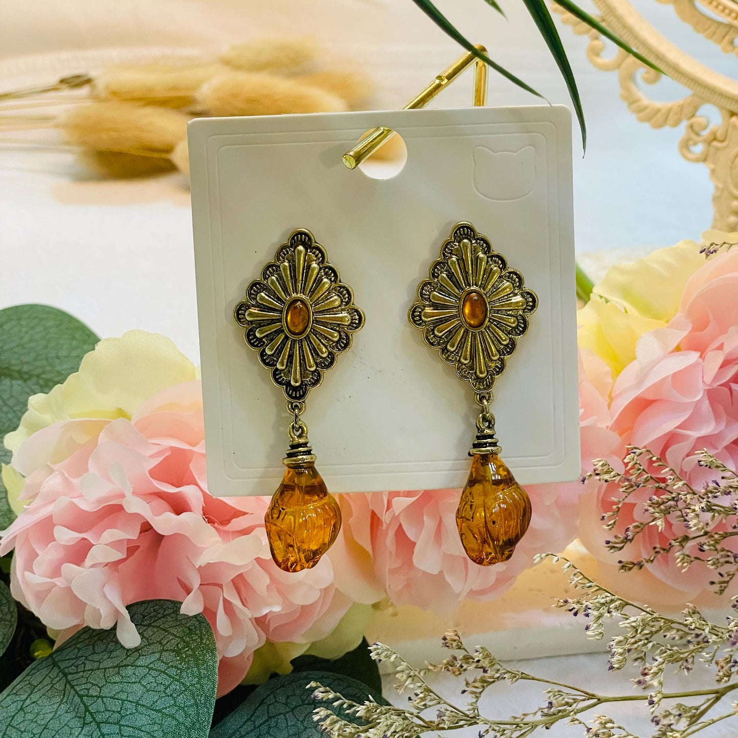 Vintage Amber Floral Glass Drop Earrings, Elegant flower glass, Amber Rhinestone Dangle Earrings, Statement Jewelry, Perfect Gift for Her