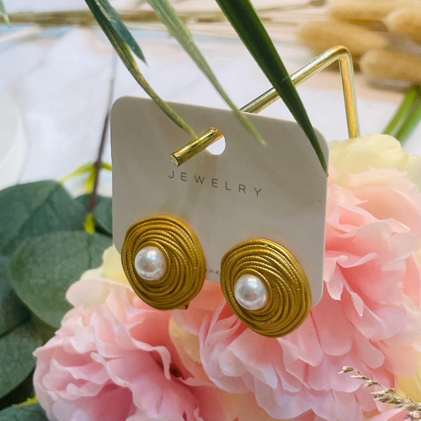 Elegant Gold tone Pearl Clip-On Earrings, Round Pearl Center, Gold Tone Statement Earrings, Timeless Clip-On Jewelry, Perfect Gift for Her