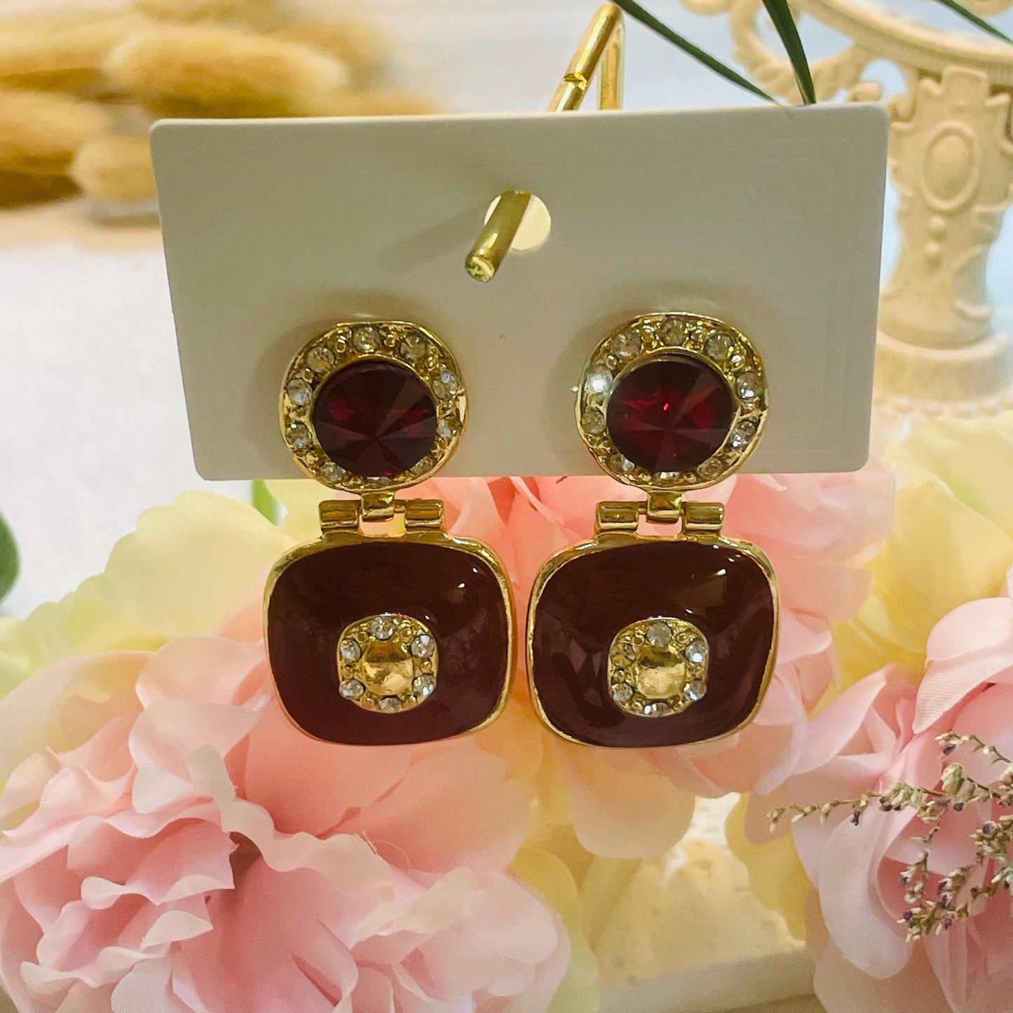 Elegant Gold Tone and Red Crystal Drop Earrings, Stunning Rhinestone Design Gold Statement red stone Dangle Earrings with Red Crystal Stones