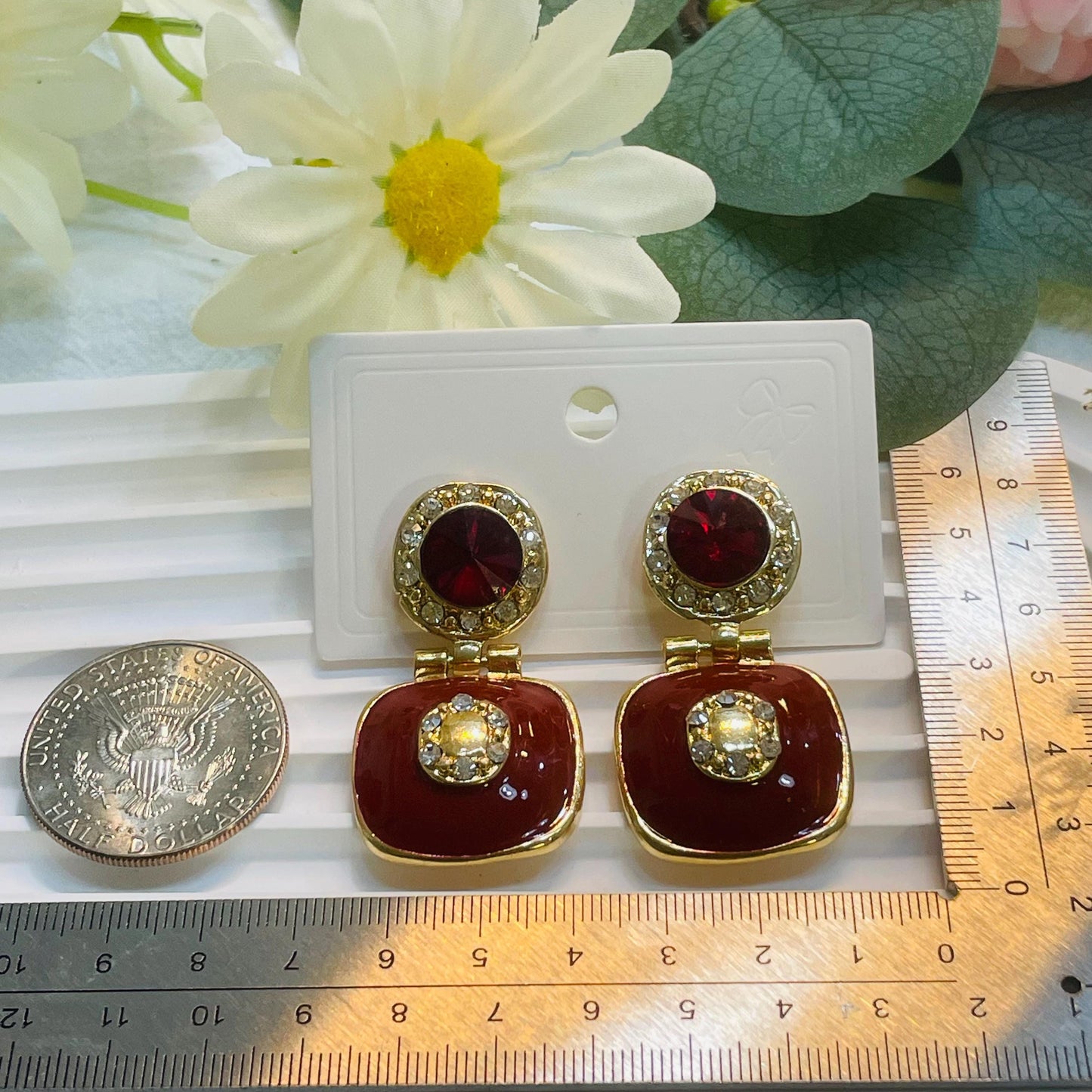Elegant Gold Tone and Red Crystal Drop Earrings, Stunning Rhinestone Design Gold Statement red stone Dangle Earrings with Red Crystal Stones