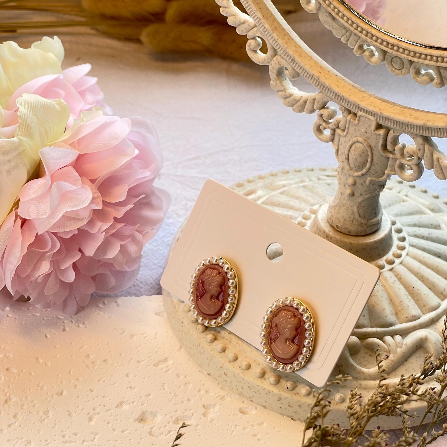 Retro Imitation Pearl Pink Cameo | Victorian Earrings, Romantic Earrings, Regency Earrings | Cameo Charms Stud Earrings France Chic Vintage