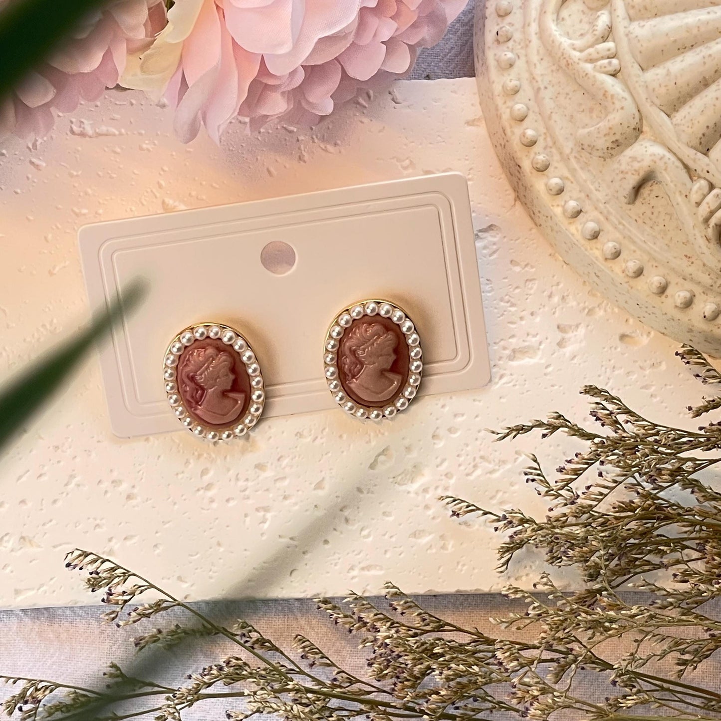 Retro Imitation Pearl Pink Cameo | Victorian Earrings, Romantic Earrings, Regency Earrings | Cameo Charms Stud Earrings France Chic Vintage