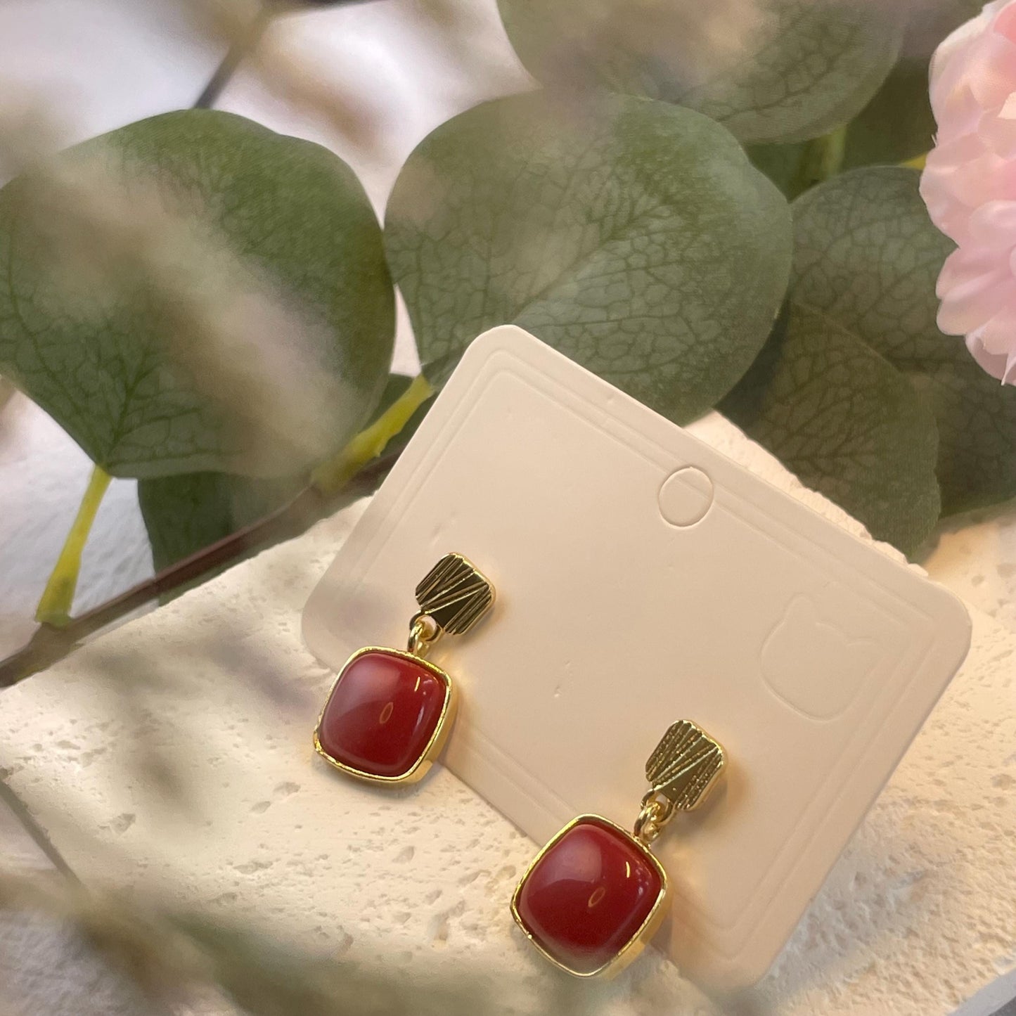 Elegant Vintage French-Style Square Drop Earrings Featuring Deep Red Resin Pendants and Geometric Design | Timeless retro Dangler Earrings