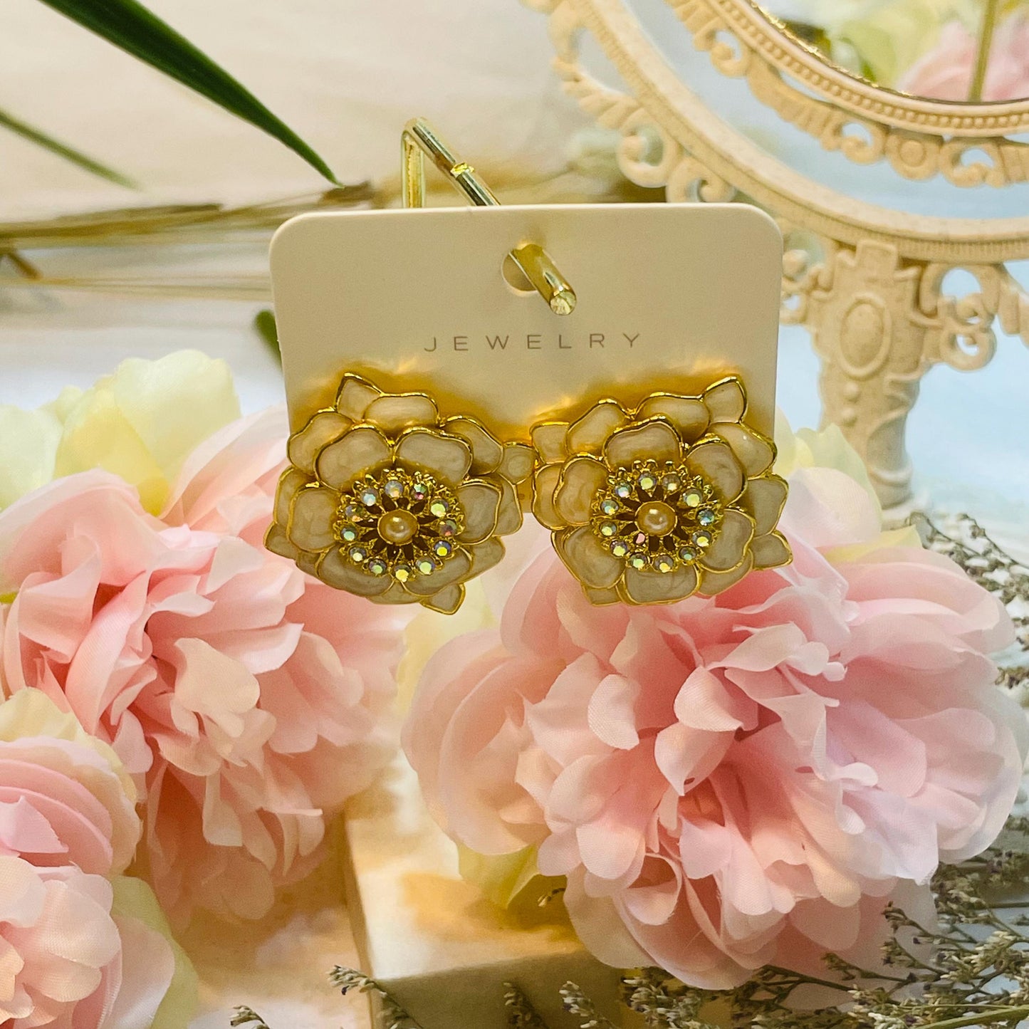 Gold tone White Camellia Flower Studs Earrings, big flower faux Pearl Studs, rhinestones Studs Elegant Spring Floral Jewelry Gift for Her