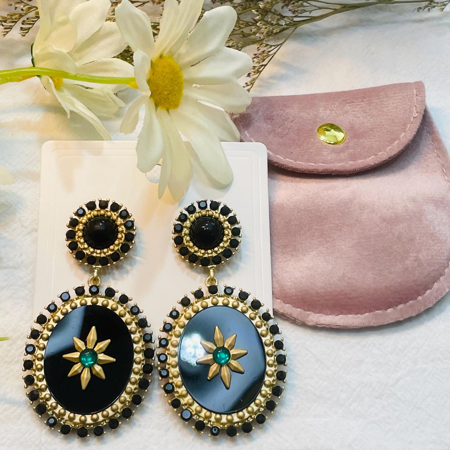 Elegant Black and Gold Flower Earrings, Vintage Inspired Statement Jewelry, black flower drop earrings Boho Chic Dangle Earrings for Women