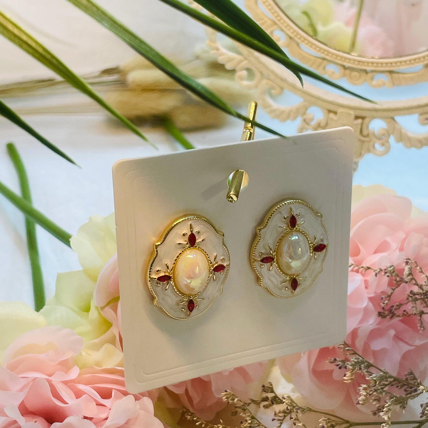 Elegant Gold Pearl and Ruby Stud Earrings, Vintage Floral Design, Gold Tone Pearl Stud Earrings, Statement Flower Stud Earrings Gift for Her