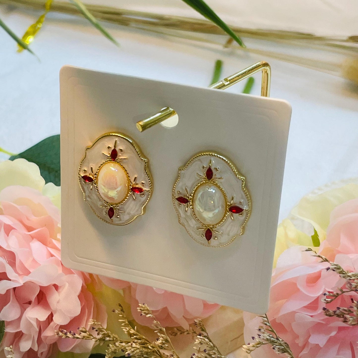 Elegant Gold Pearl and Ruby Stud Earrings, Vintage Floral Design, Gold Tone Pearl Stud Earrings, Statement Flower Stud Earrings Gift for Her