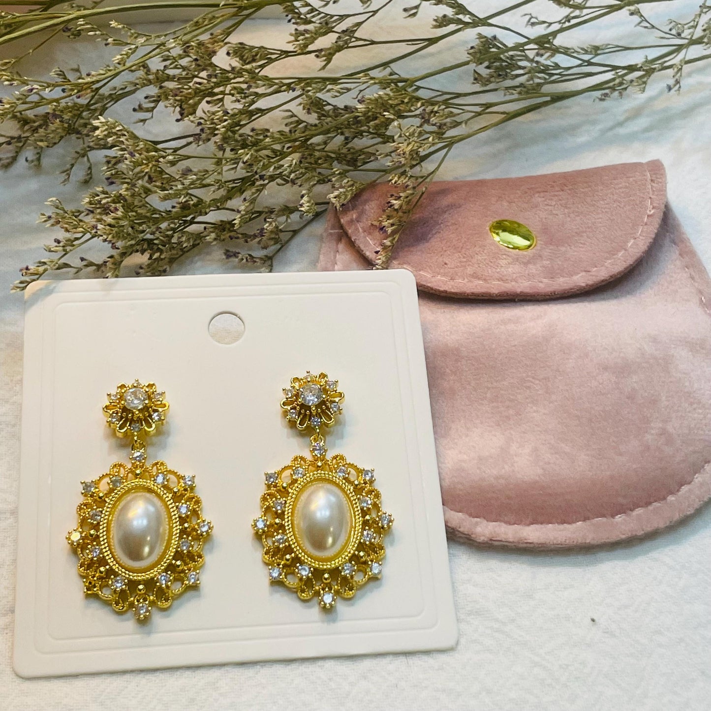 Vintage Gold tone Pearl Drop Earrings, Elegant Floral Design, Pearl Dangle Earrings with Rhinestones, crystal Statement Jewelry Gift for Her