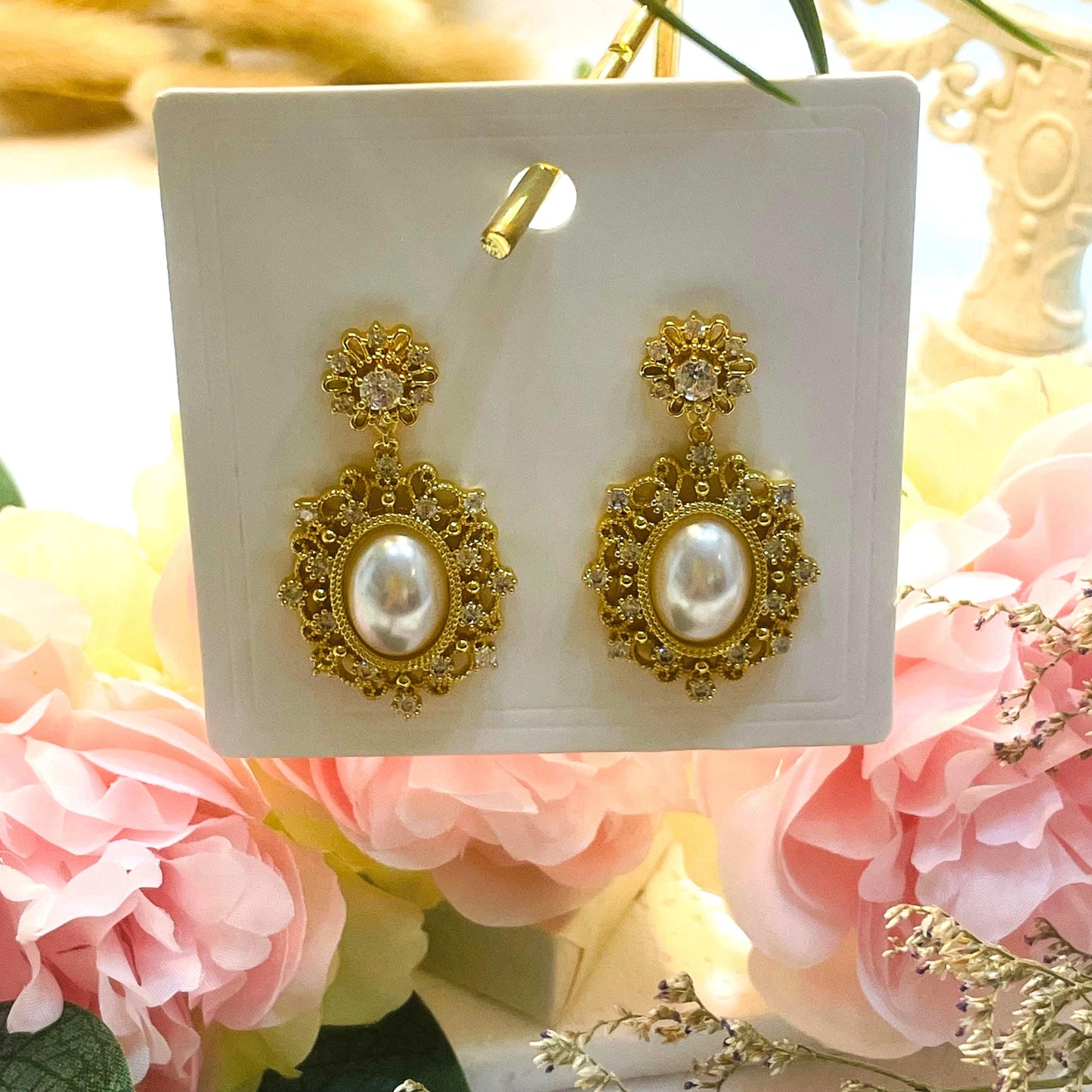 Vintage Gold tone Pearl Drop Earrings, Elegant Floral Design, Pearl Dangle Earrings with Rhinestones, crystal Statement Jewelry Gift for Her