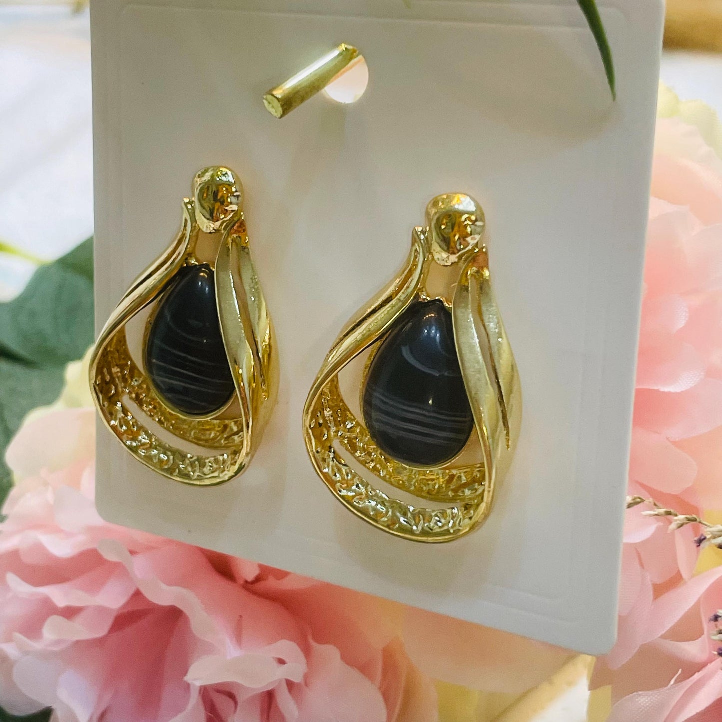 Elegant Gold and Black Crystal Stud Earrings, Intricate Design, Gold Tone Statement Earrings, Perfect Gift for Her black stone stud earrings