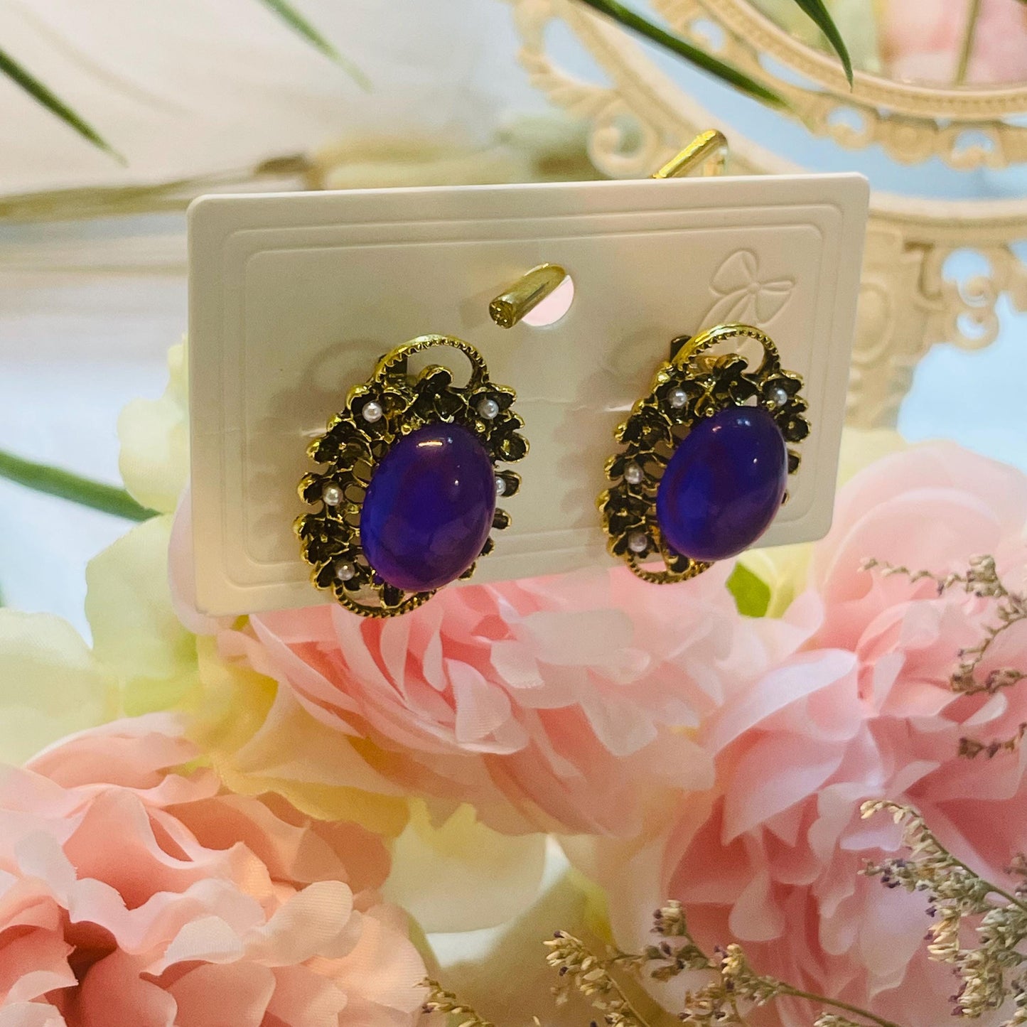Violet Purple Clip on Earrings for Women, Victorian style Gold tone with Faux pearl, No Pierce Earrings Purple Stud Earrings for Women gifts