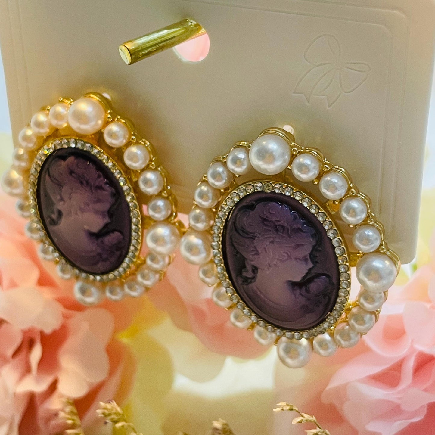 Elegant Vintage Cameo Earrings with Pearls and Rhinestones, Classic Jewelry for Women, Statement Accessories, Retro Cameo studs gift for her