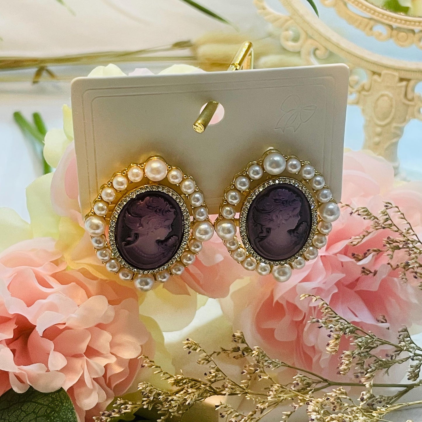 Elegant Vintage Cameo Earrings with Pearls and Rhinestones, Classic Jewelry for Women, Statement Accessories, Retro Cameo studs gift for her