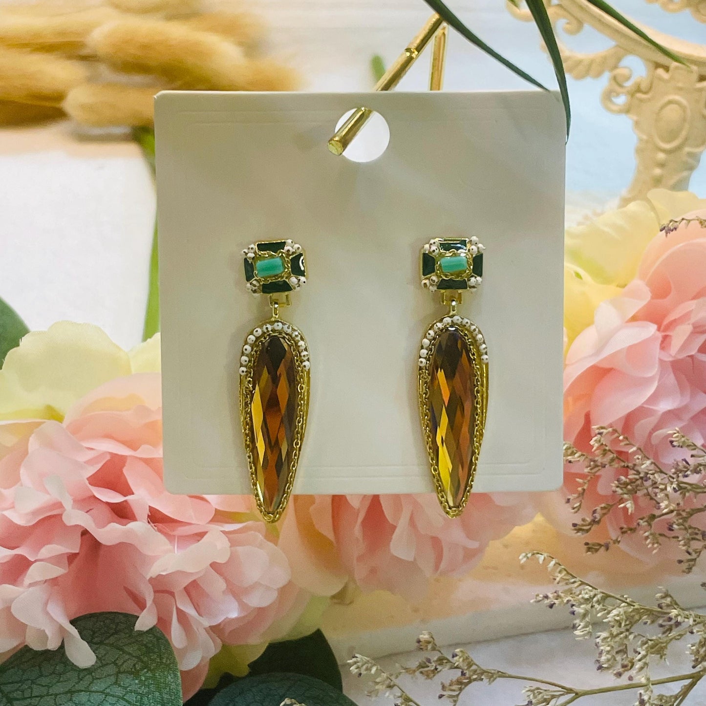 Elegant Gold and Crystal Drop Earrings, Stunning Amber Teardrop Design, Gold Crystal Dangle Earrings, Perfect Gift for Her Statement Jewelry