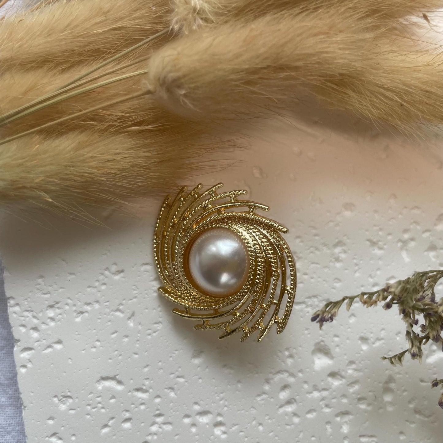 Retro Boho Spiral Earrings, VTG Spiral Stud Earrings with Faux Pearl | Circle Vortex Swirls  Earrings Wedding Pearl Earrings Bridal Jewelry