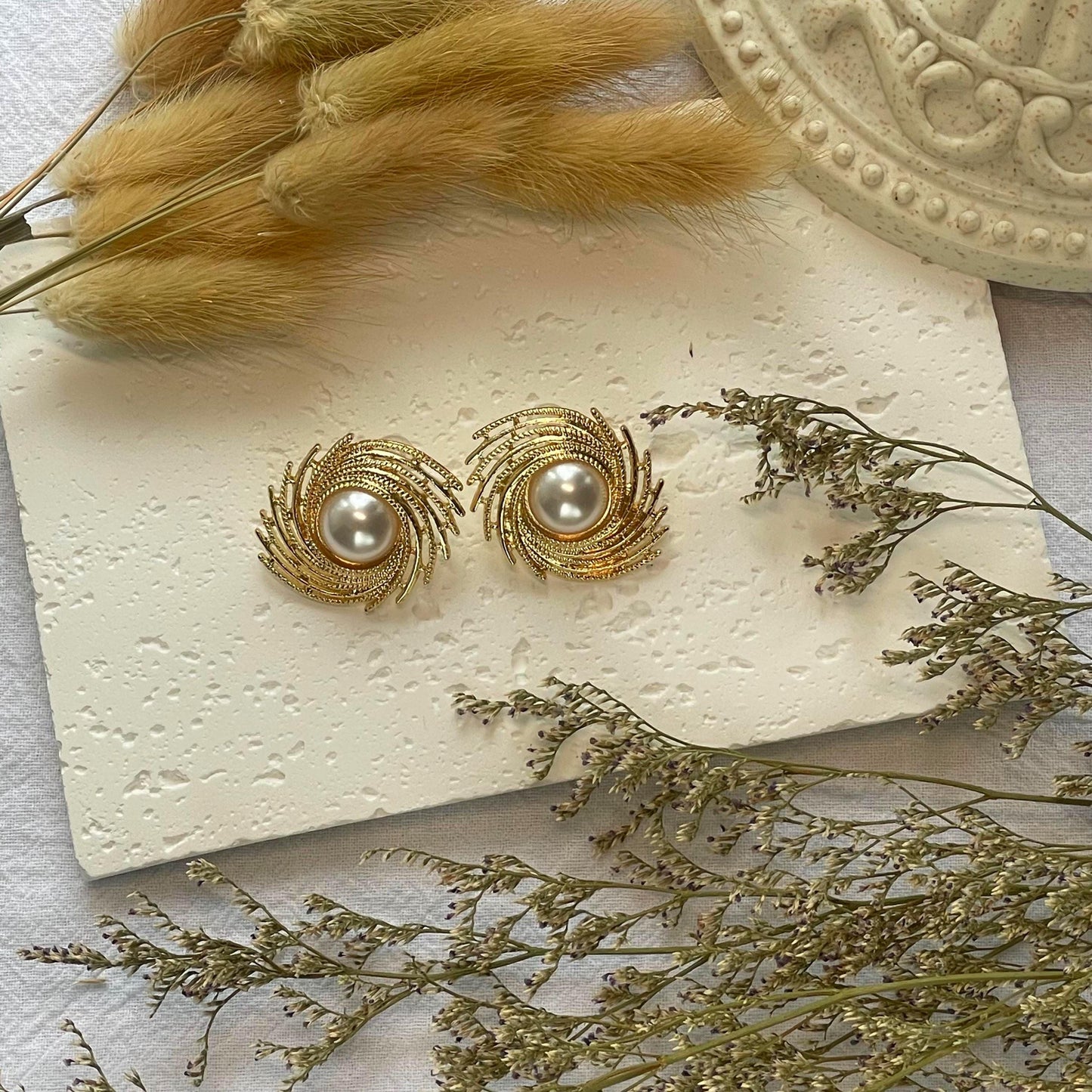 Retro Boho Spiral Earrings, VTG Spiral Stud Earrings with Faux Pearl | Circle Vortex Swirls  Earrings Wedding Pearl Earrings Bridal Jewelry