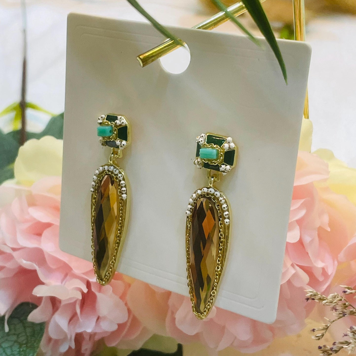 Elegant Gold and Crystal Drop Earrings, Stunning Amber Teardrop Design, Gold Crystal Dangle Earrings, Perfect Gift for Her Statement Jewelry