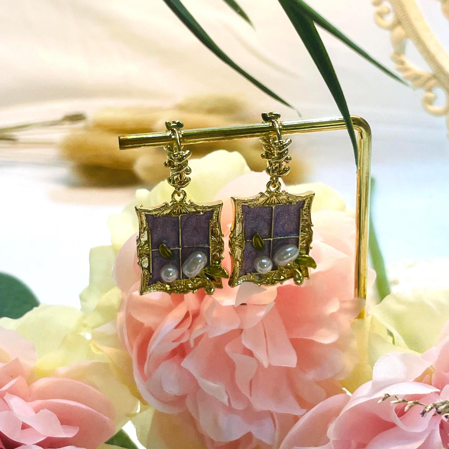 Elegant Gold Tone Purple Enamel Pearl Drop Earrings, Vintage Floral and leaf Pearl Dangle Earrings, Statement Jewelry birthdays Gift for Her